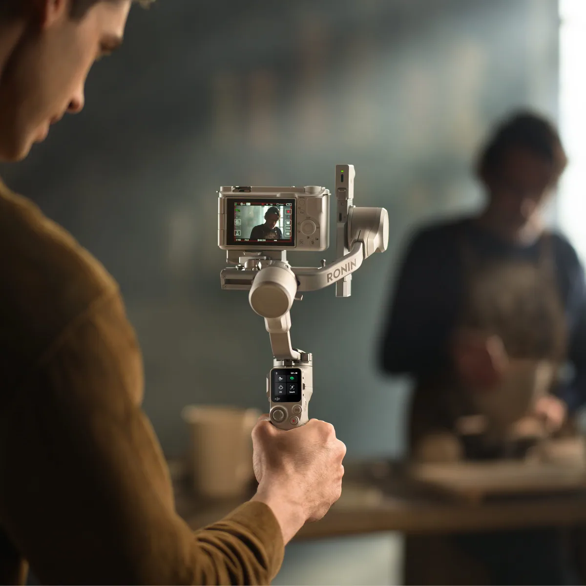 DJI RS 4 Mini Combo Gimbal Stabiliser