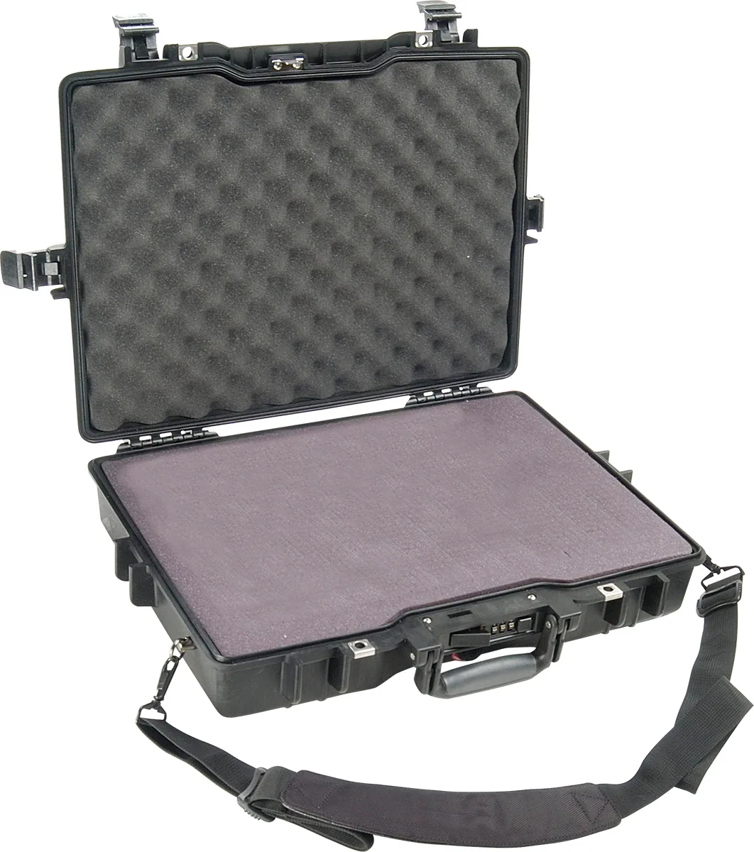 Pelican 1495 Laptop Case (Black, With Foam)