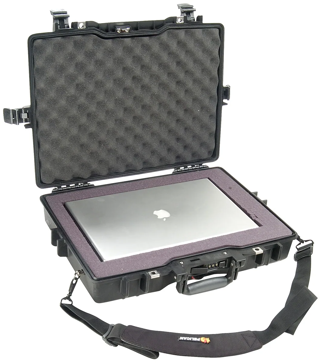 Pelican 1495 Laptop Case (Black, With Foam)